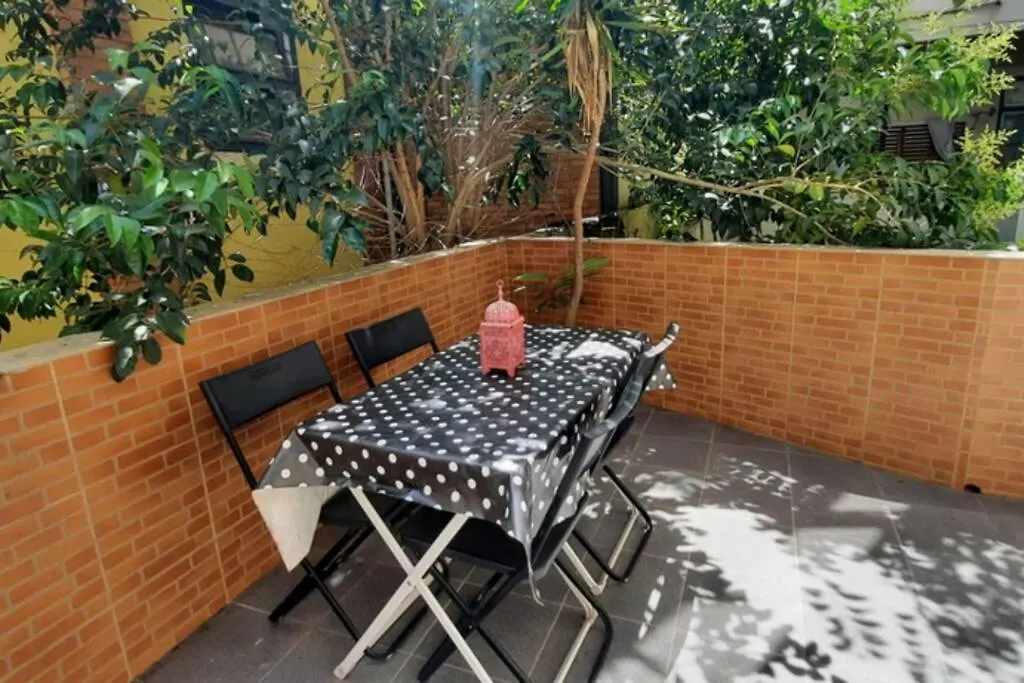 Charming Sunny Terrace / One Bedroom Apartment Lisbon Portugal
