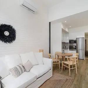 Appartement Casa Boma - Design With Private Vegetal Terrace - Lapa Vii, Lisboa