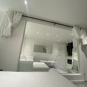 https://apt-a-comfort-peaceful.brighton-hotels-england.com